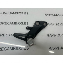 ESTRIBERA TRASERA DERECHA YAMAHA MT-09 (2021-2023)