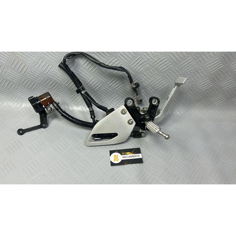 ESTRIBERADERECHAFRENO YAMAHA XRS 900 (2024)