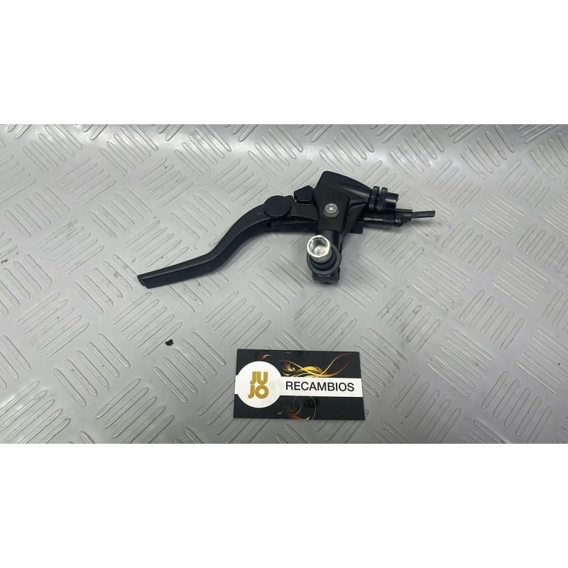 SOPORTE DE EMBRAGUE BMW F900 R (2022)