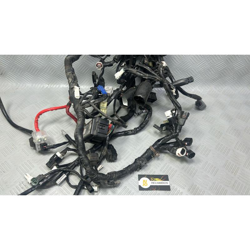 INSTALACION ELECTRICA YAMAHA TRACER 9 GT 2021 INSTALACION ELECTRICA YAMAHA TRACER 9 GT 2021