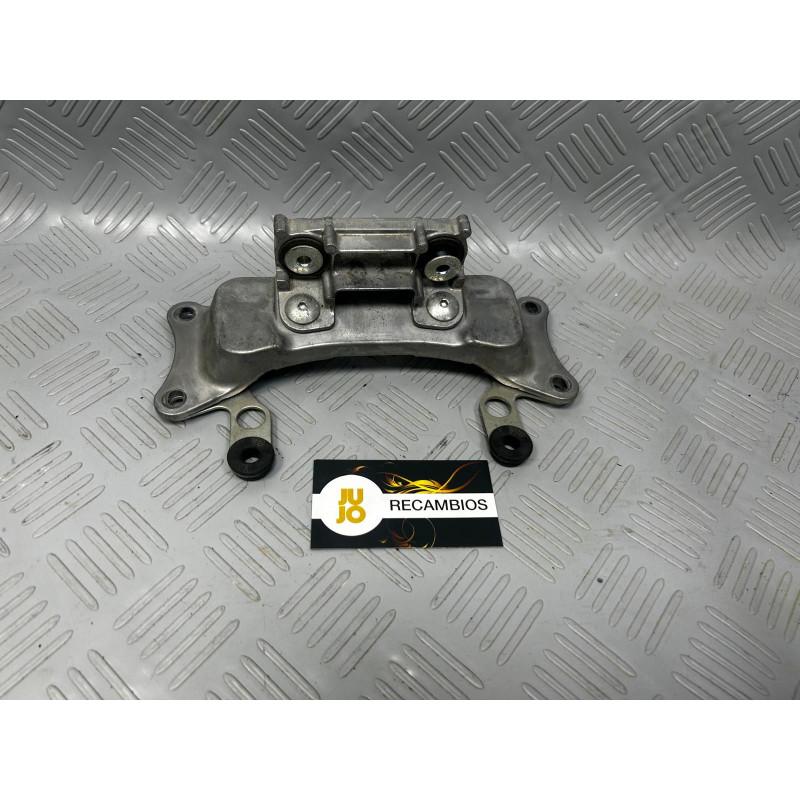 SOPORTE DEPOSITO YAMAHA TRACER 9 GT 2021