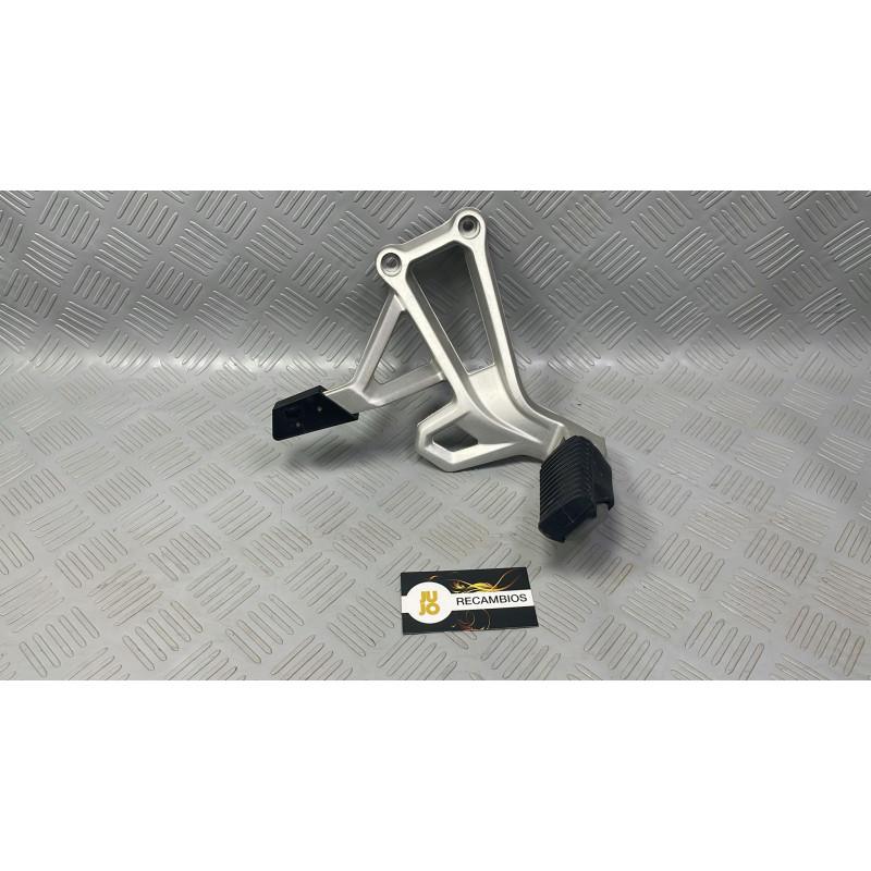 ESTRIBERA TRASERA (2) BMW F 750 GS (2020)