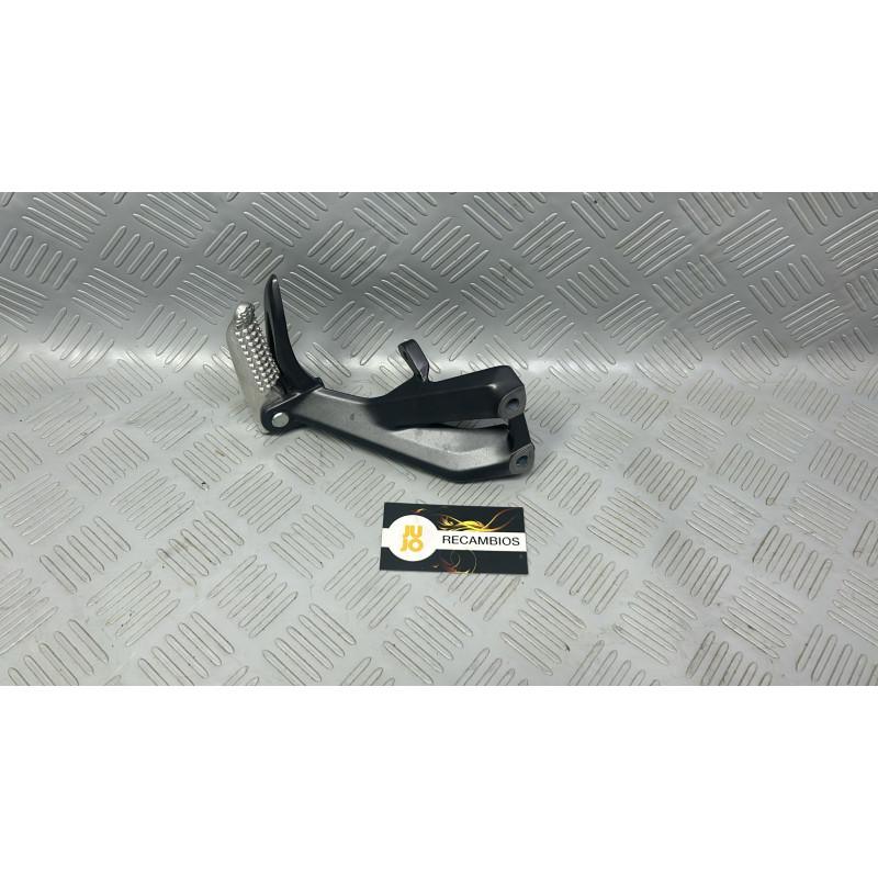 ESTRIBERA TRASERA YAMAHA MT-09 (2024-2025)