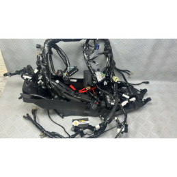 INSTALACION ELECTRICA YAMAHA MT-09 (2024-2025)