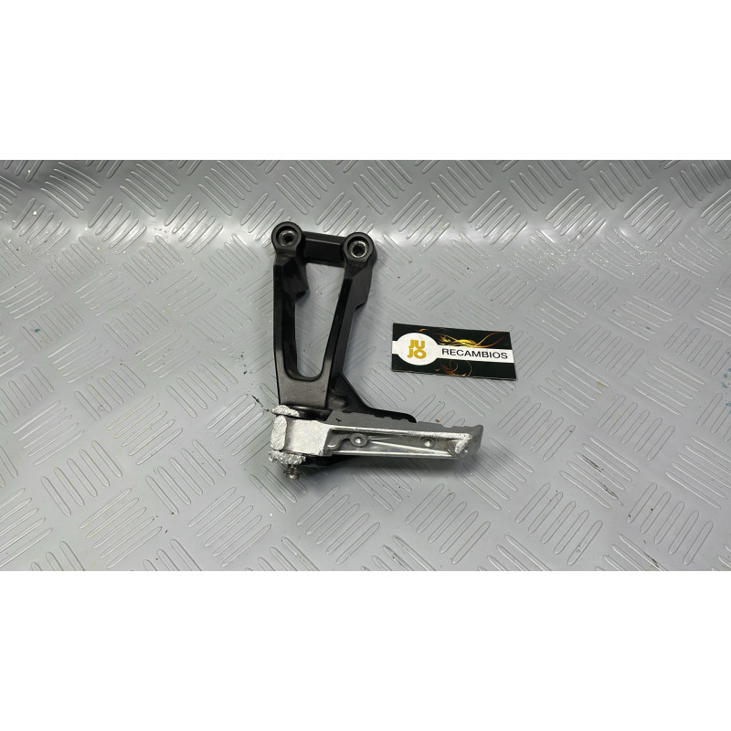 ESTRIBERA TRASERA IZQUIERDA YAMAHA MT09 TRACER (2015)