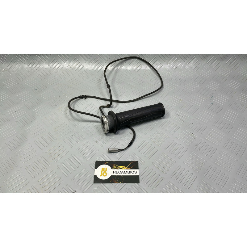 PUÑO DE GAS YAMAHA MT09 TRACER (2015) PUÑO DE GAS YAMAHA MT09 TRACER (2015)