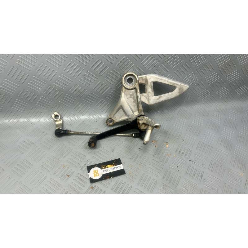 ESTRIBERA DELANTERA IZQ HONDA CBF 125R (2024)