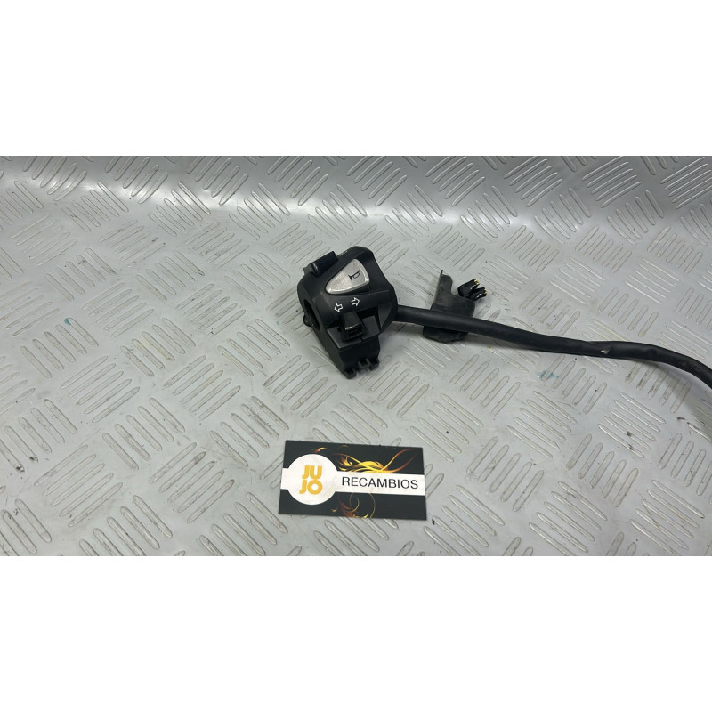 PIÑA DE INTERMITENTES HONDA CBF 125R (2024)