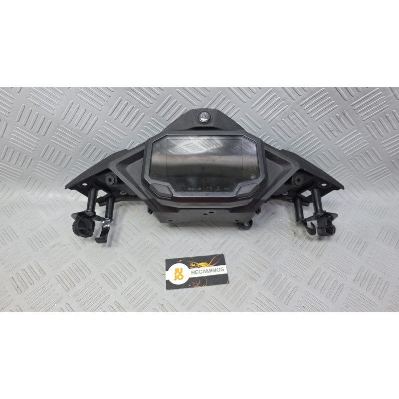 MARCADOR CON SOSPORTE KAWASAKI NINJA ZX-10R (2026) MARCADOR CON SOSPORTE KAWASAKI NINJA ZX-10R (2026)