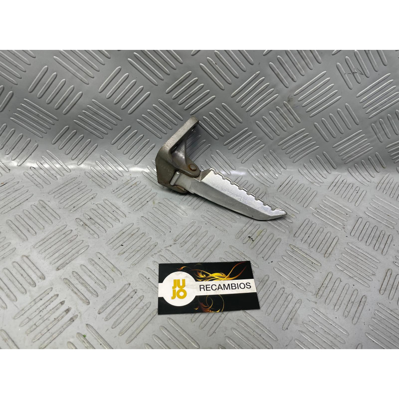 ESTRIBERA TRASERA YAMAHA NMAX 125 (2015 - 2020) - 2DP-F7431-00 ESTRIBERA TRASERA YAMAHA NMAX 125 (2015 - 2020) - 2DP-F7431-00